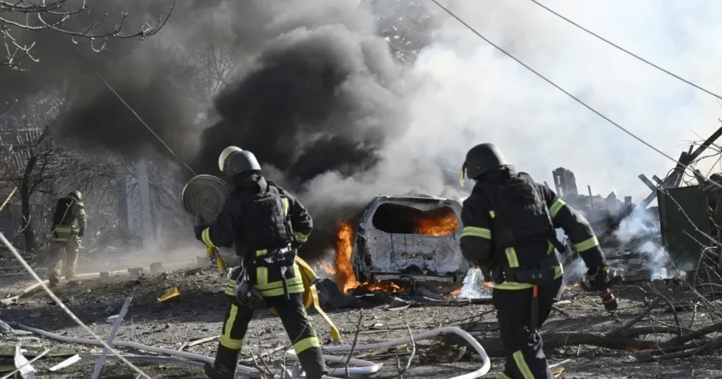 Children Among 14 Injured in Russian Airstrikes on Kyiv as Trump Calls for Renewed Peace Talks