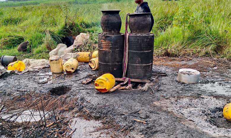 Police Dismantle Illicit Kangara Breweries in Kisumu, Destroy 3,000 Litres