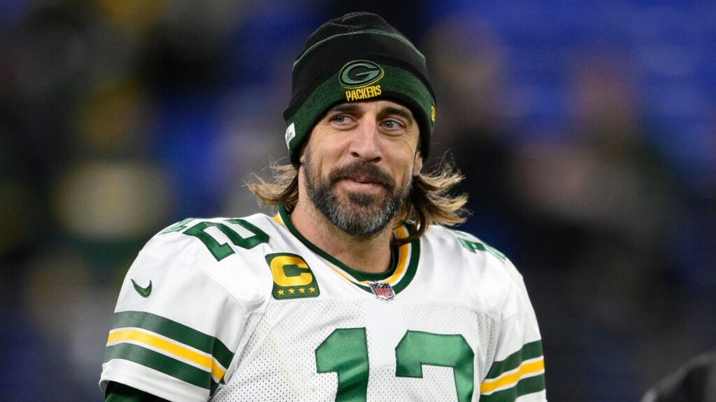 Aaron Rodgers Faces Past as Jordan Love Shines in Packers Win