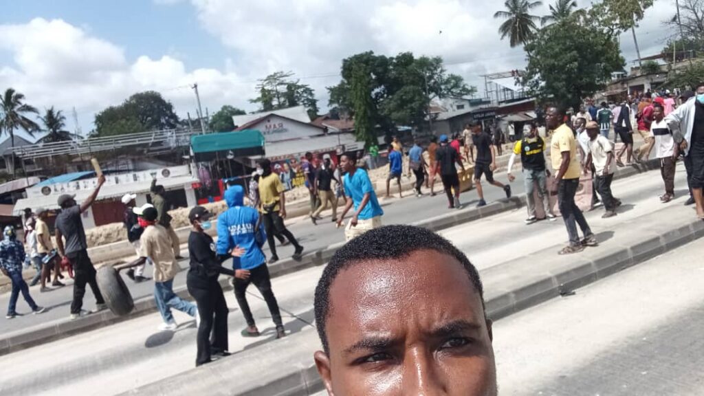 Tanzania Election Protests Defy Army Chief Amid Internet Blackout