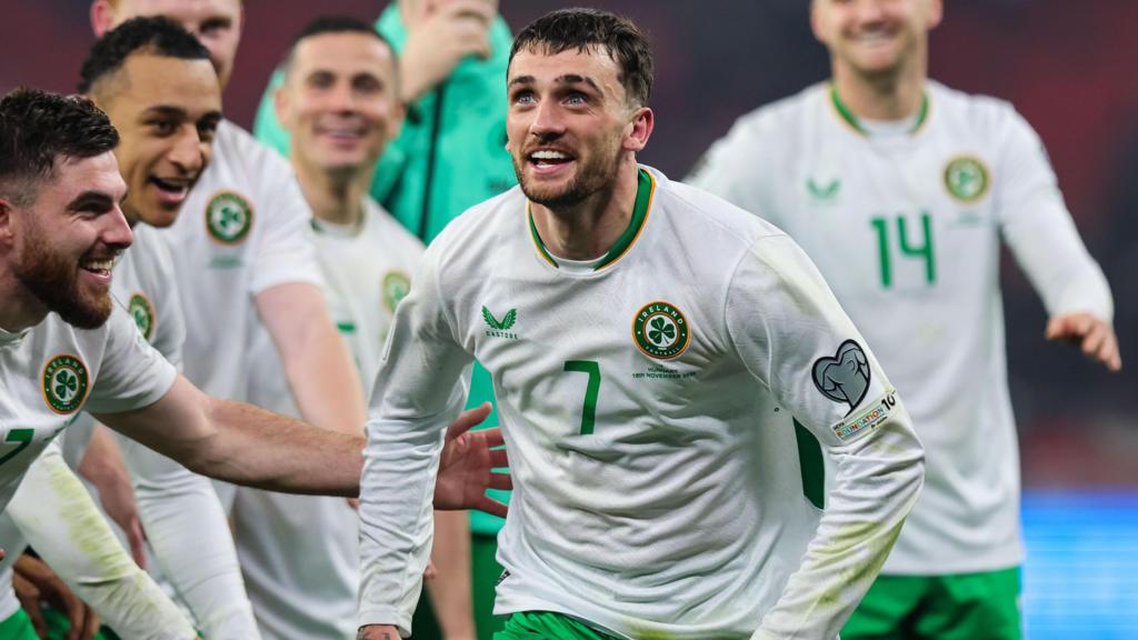 Parrott Hat-Trick Seals Dramatic Win as Ireland Clinch World Cup Playoff Spot